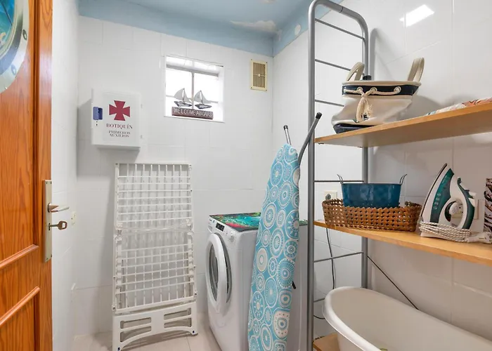 Nyaraló Seaside House With Heated Pool *