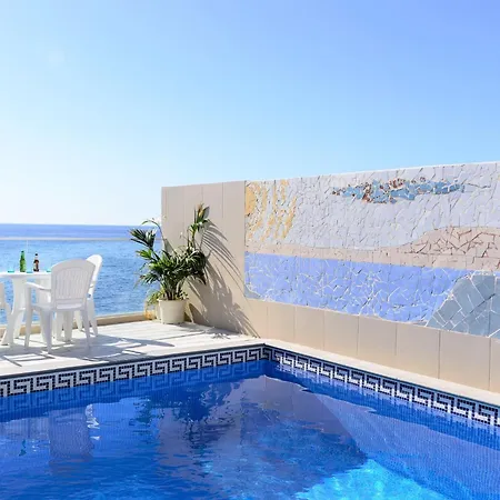 Seaside House With Heated Pool Holiday home *