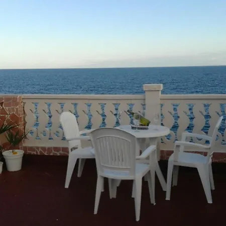Seaside House With Heated Pool