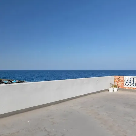 別荘 Seaside House With Heated Pool *